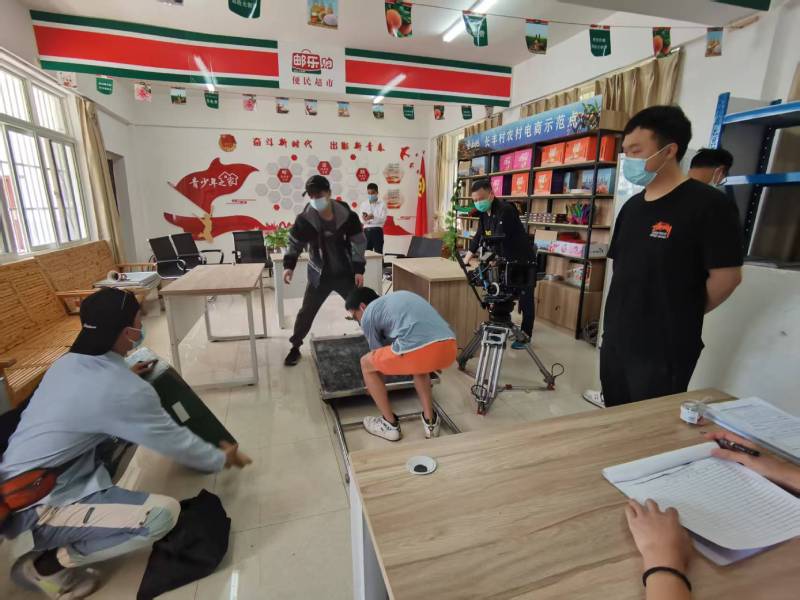 追星女孩心理学分析报告：沅江市广告片拍摄公司揭秘饭圈应援式传播逻辑